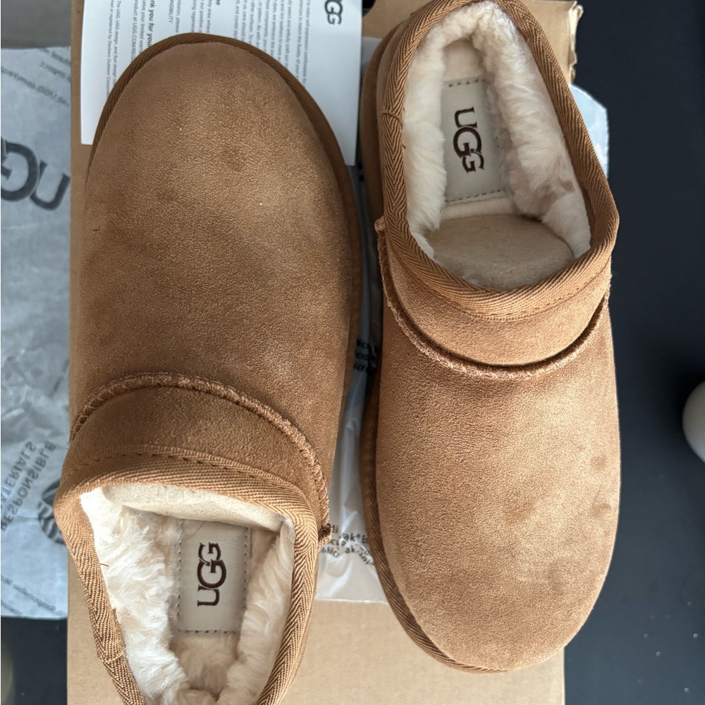 UGG Classic Slipper NWT Women’s Size 5 - Picture 7 of 7